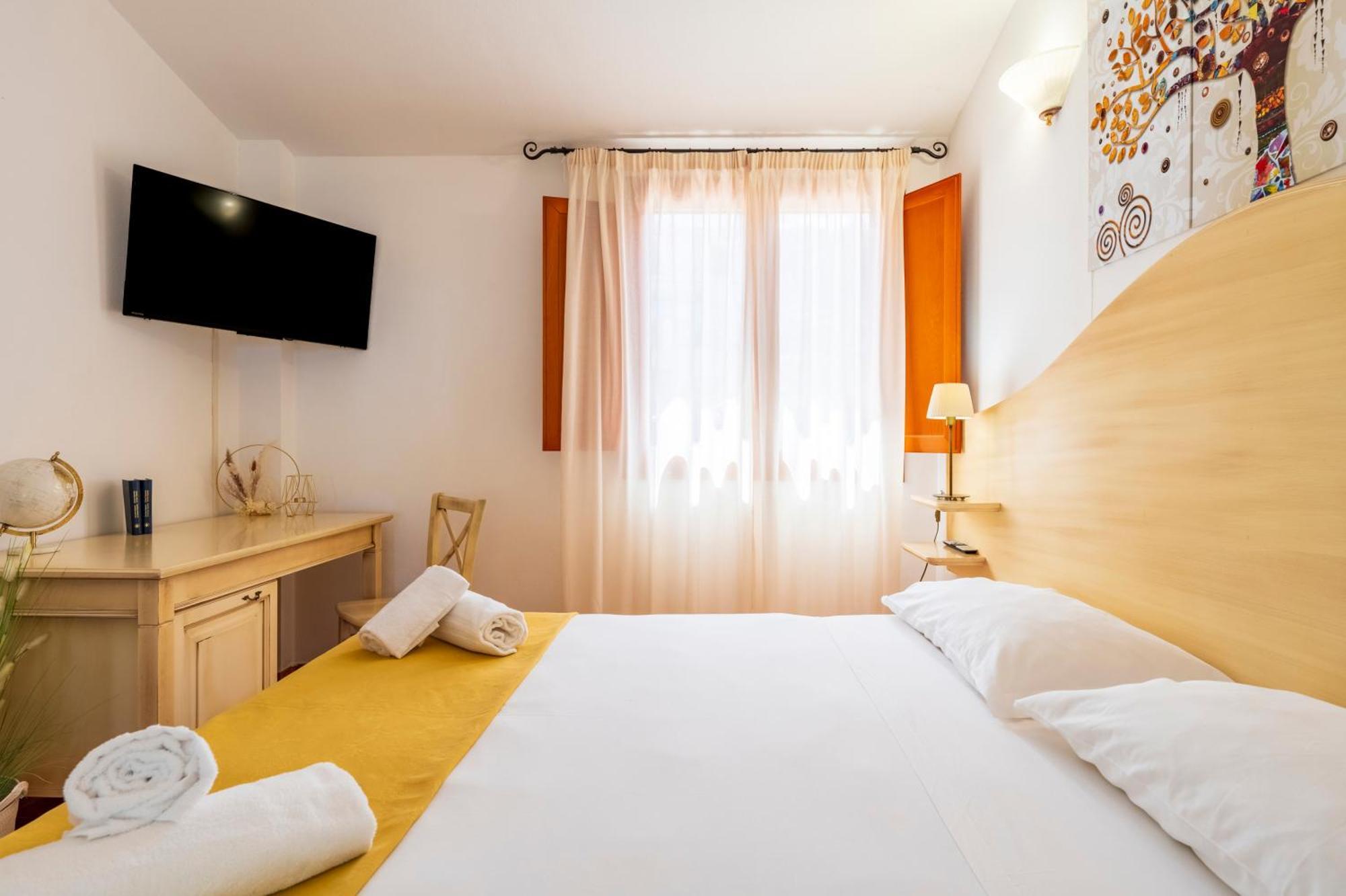 Hotel Marie Claire Lanusei Extérieur photo