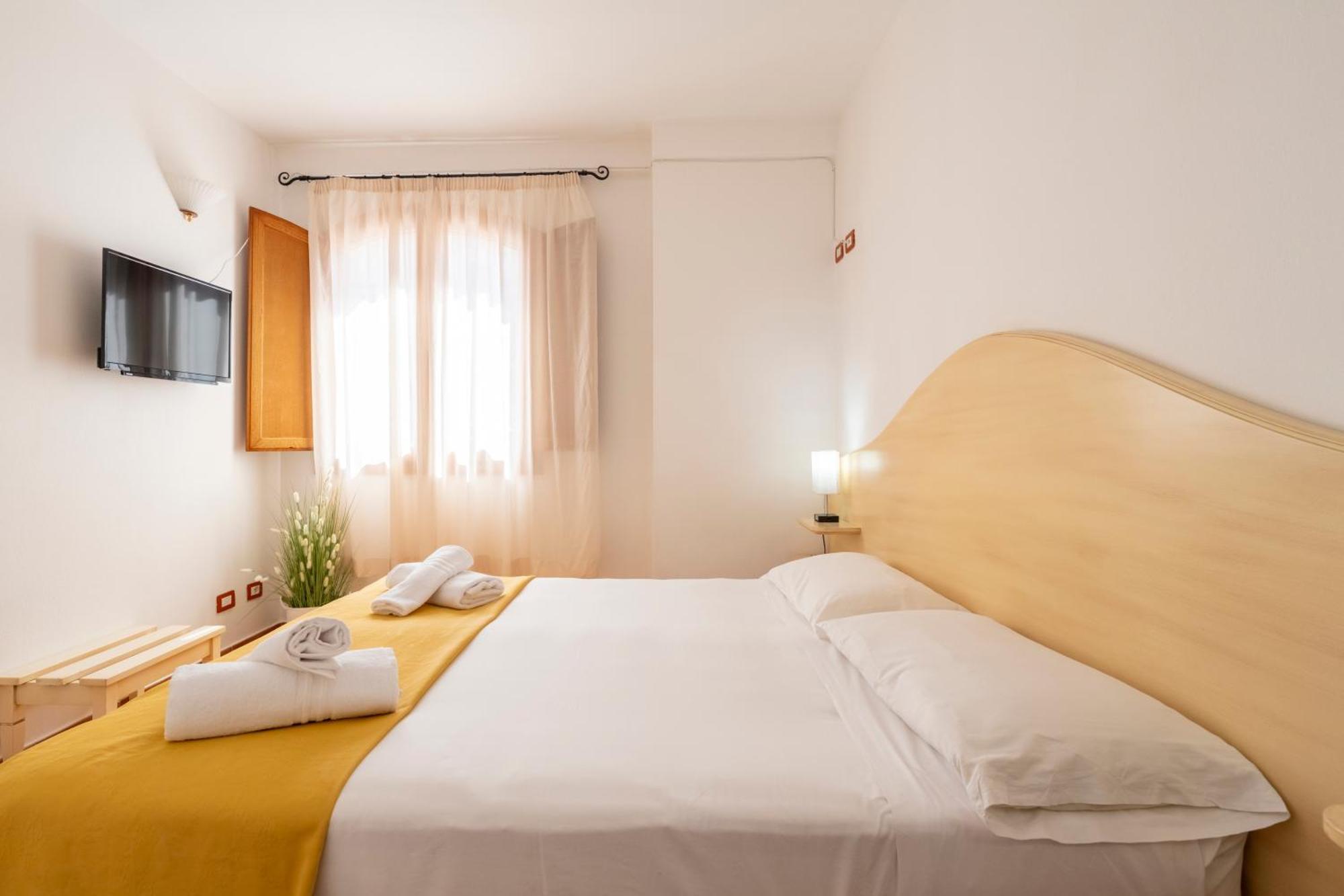 Hotel Marie Claire Lanusei Extérieur photo